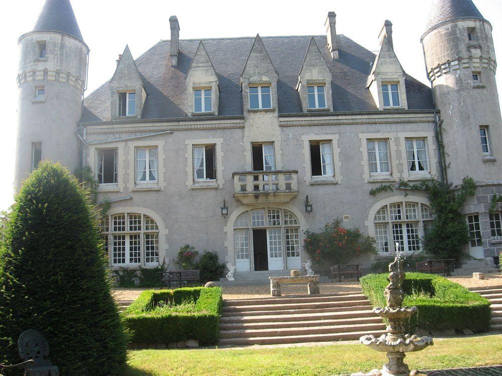 Chateau De Montbrun Saint-Michel-Chef-Chef Exterior photo